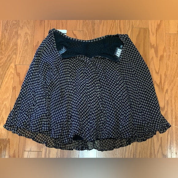 Y2K Vtg Women’s 2 100% Rayon Donna Karan Skirt - Picture 16 of 16